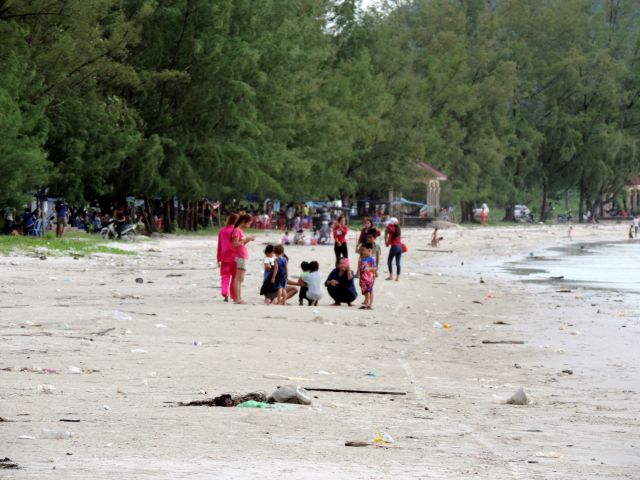 Feiertag und alle Khmer sind am Strand.